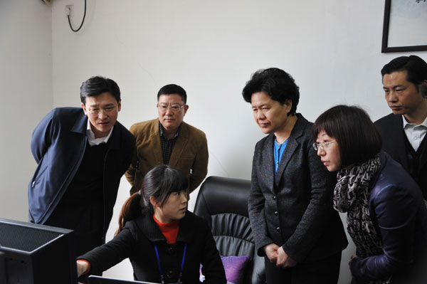 舒晓琴在四川调研时强调 积极探索创新信访工作机制 把信访问题及时就地解决在基层