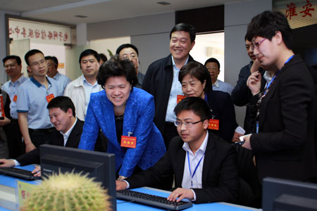 舒晓琴在全国网上信访工作现场推进会上强调全面提升信访工作信息化水平