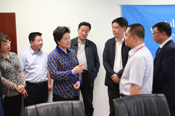 舒晓琴在滇桂调研时强调狠抓基础业务规范化建设提高信访工作质量和效率