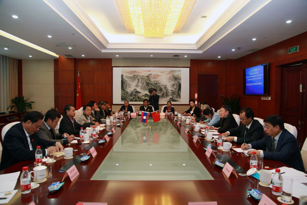 李皋会见老挝干部考察团