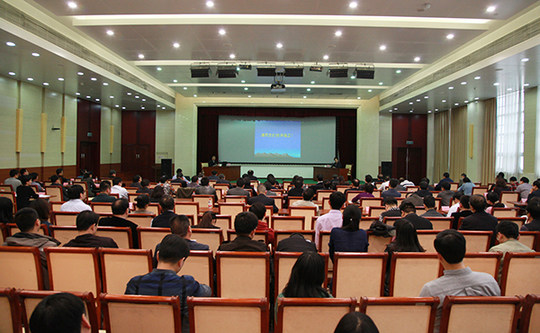 国家信访局举办全国“两会”精神专题辅导讲座